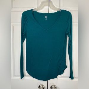 Women’s long sleeve